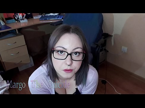 ❤️ Сексуальна дівчина в окулярах глибоко відсмоктує дилдо на камеру ❤❌ Порно-відео у нас